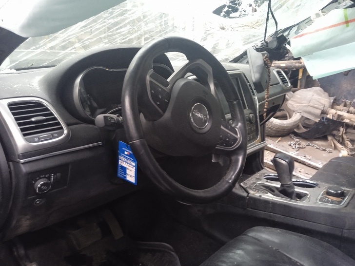  Jeep GRAND CHEROKEE 2012    EN DESARME